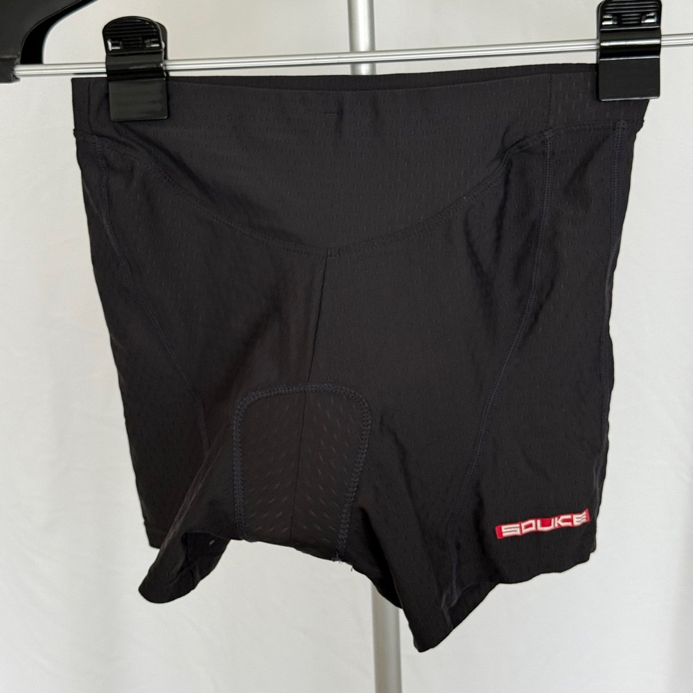Souke Black Bike Shorts with Sleek Form-Fitting Design